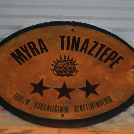 迈拉酒店 马尔马里斯