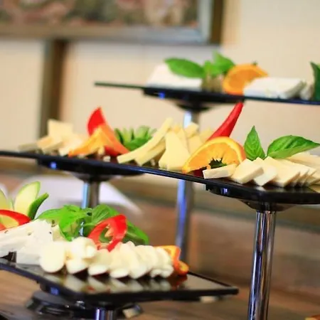 迈拉酒店 酒店 3*