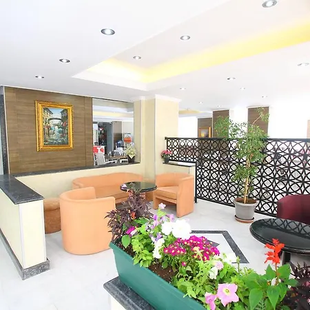Hotel Myra