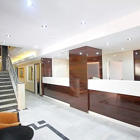 迈拉酒店 酒店 3*