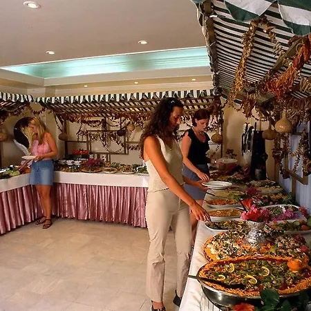 Hotel Myra