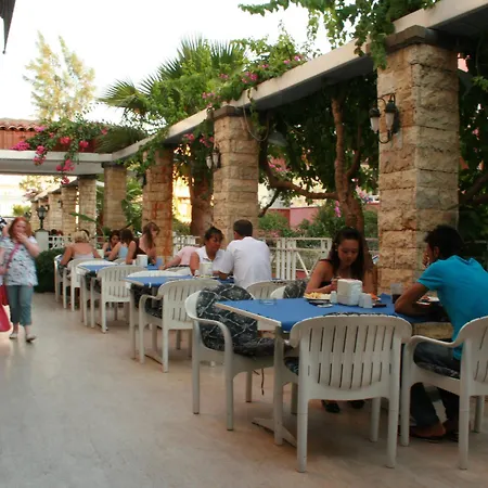 Hotel Myra