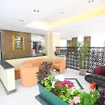 Hotel Myra