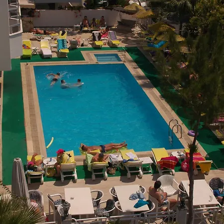 Myra ホテル マルマリス